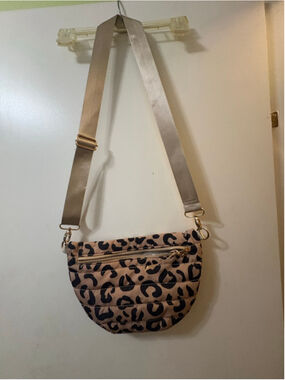 Women's Unbranded Tan Black Leopard Print Puffer Crossbody Bag One Size